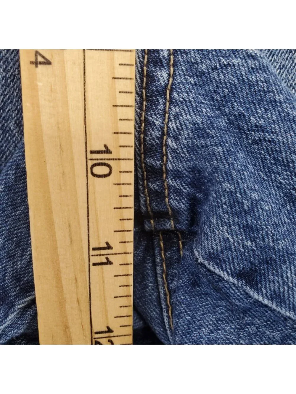 Silver Jeans Shorts Womens Size 14 Blue Stretch Denim Boyfriend Fit Cutoff *Read